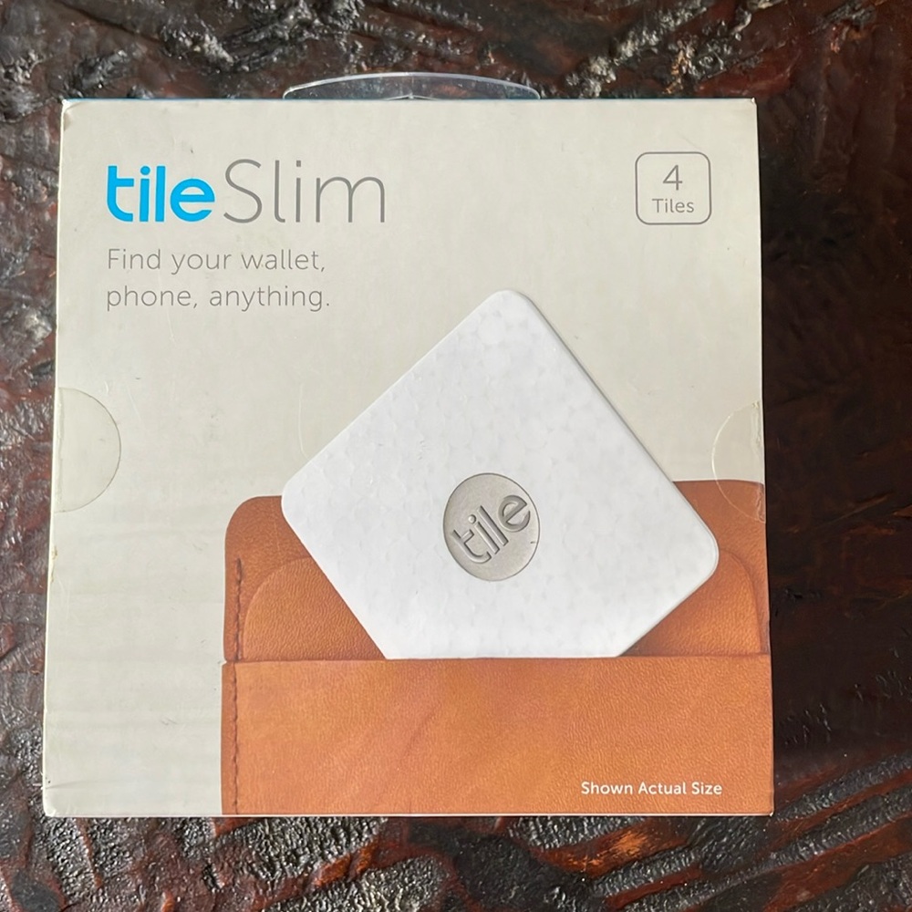 Tile Slim 4 pack NEW / Box sealed. Blue tooth enabled